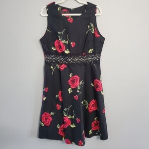 Homeyee Woman’s Black With Red Rose Print Dress XL/10 Beach Resortwear Vacation